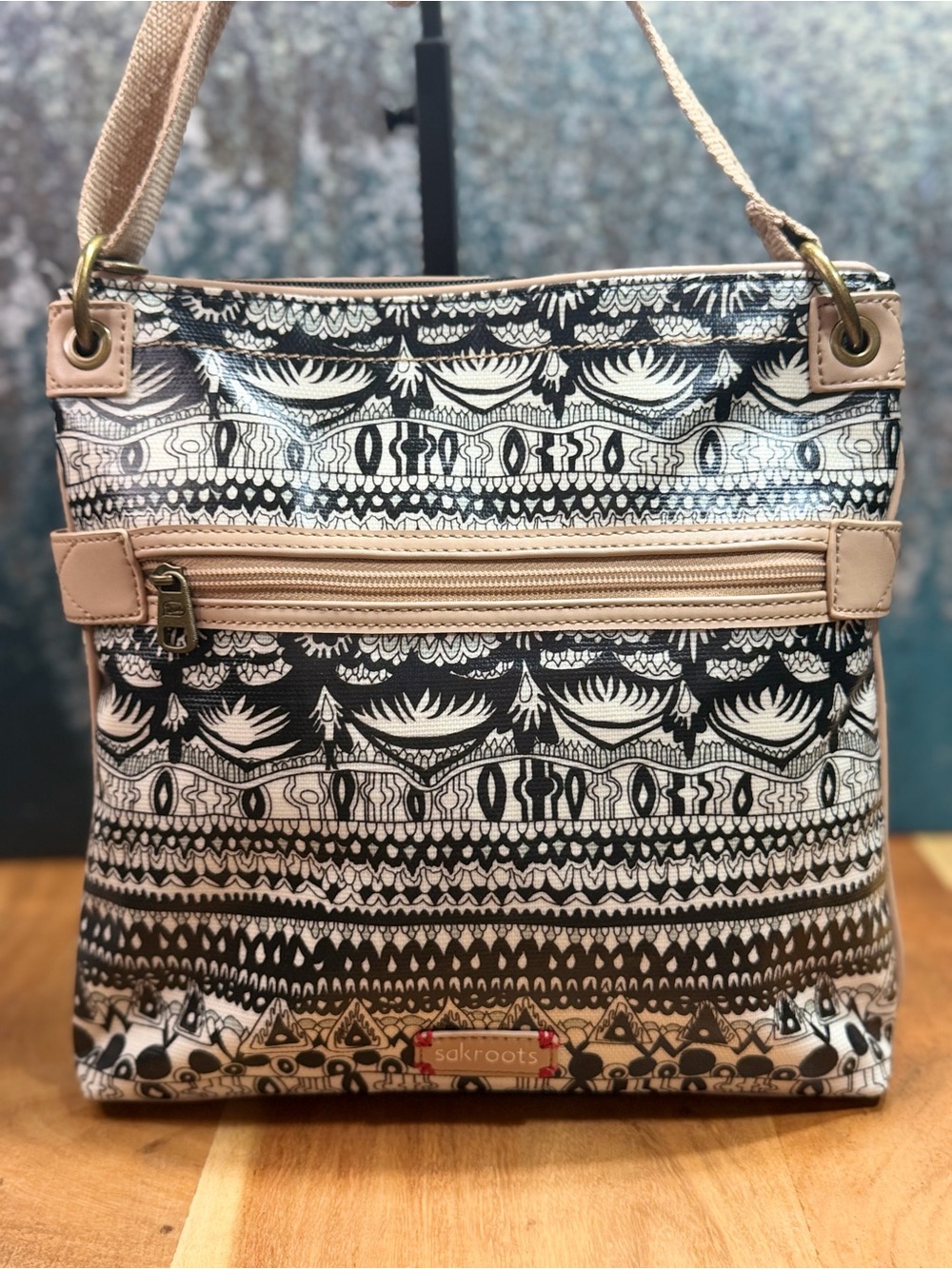 Sakroots 2010’s Boho Black/Cream Coated Canvas Crossbody (VGUC)